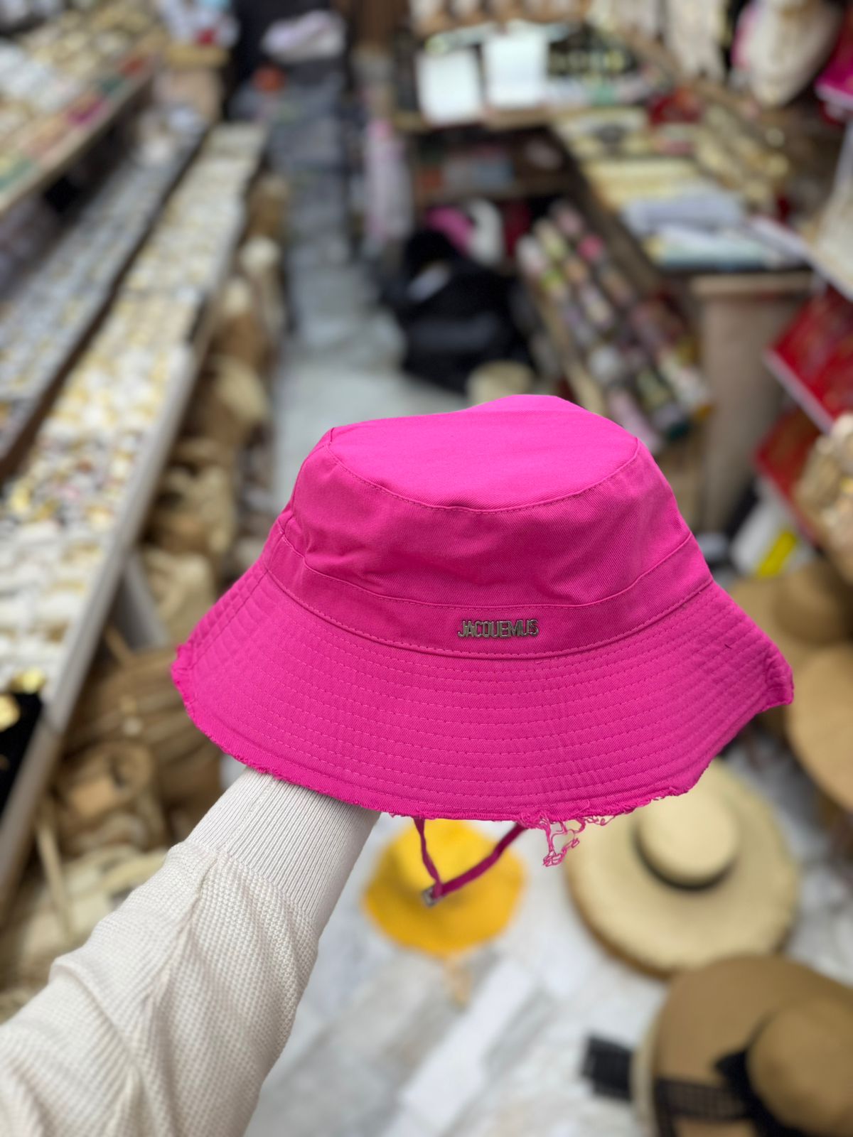 CHAPEAU