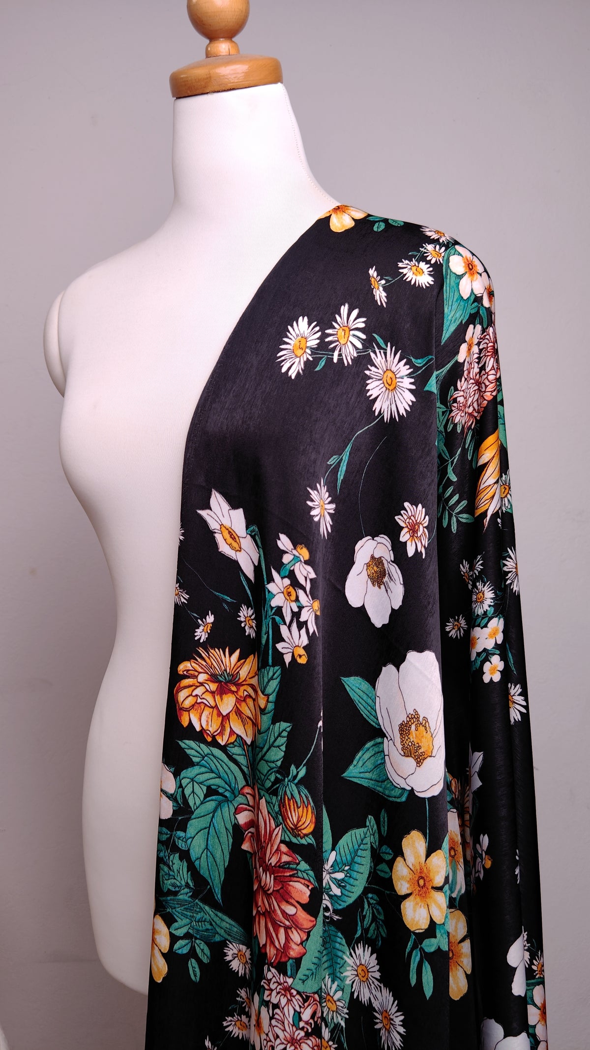 coupon 3 metres | tissu satin de soie| tissu pour robe ou chemise | été / printemp | Prix pour le coupon entier