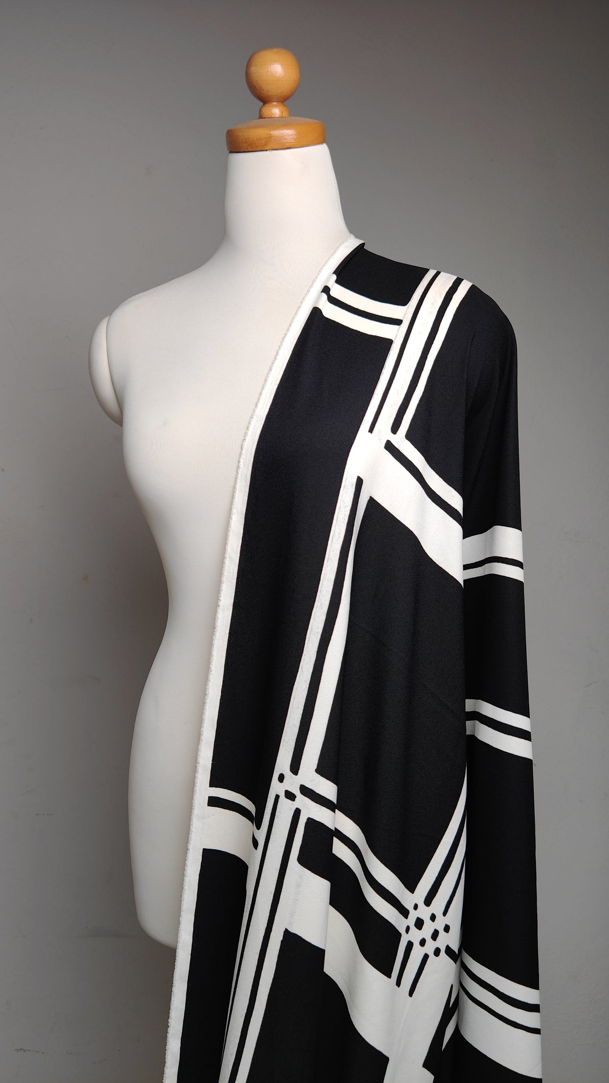 tissu crepe | pour robe ou ensemble | printemp | coupon 3 metres