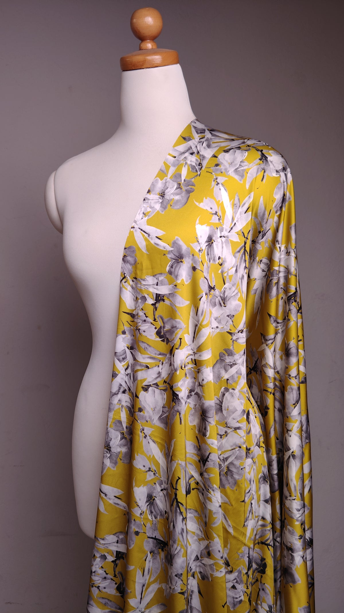 coupon 3 metres | tissu satin de soie| tissu pour robe ou chemise | été / printemp | Prix pour le coupon entier